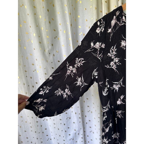 I Joah Premium NWT Semi Sheer Light Crinkle Floral Baby Doll Sun Dress S - Picture 3 of 6